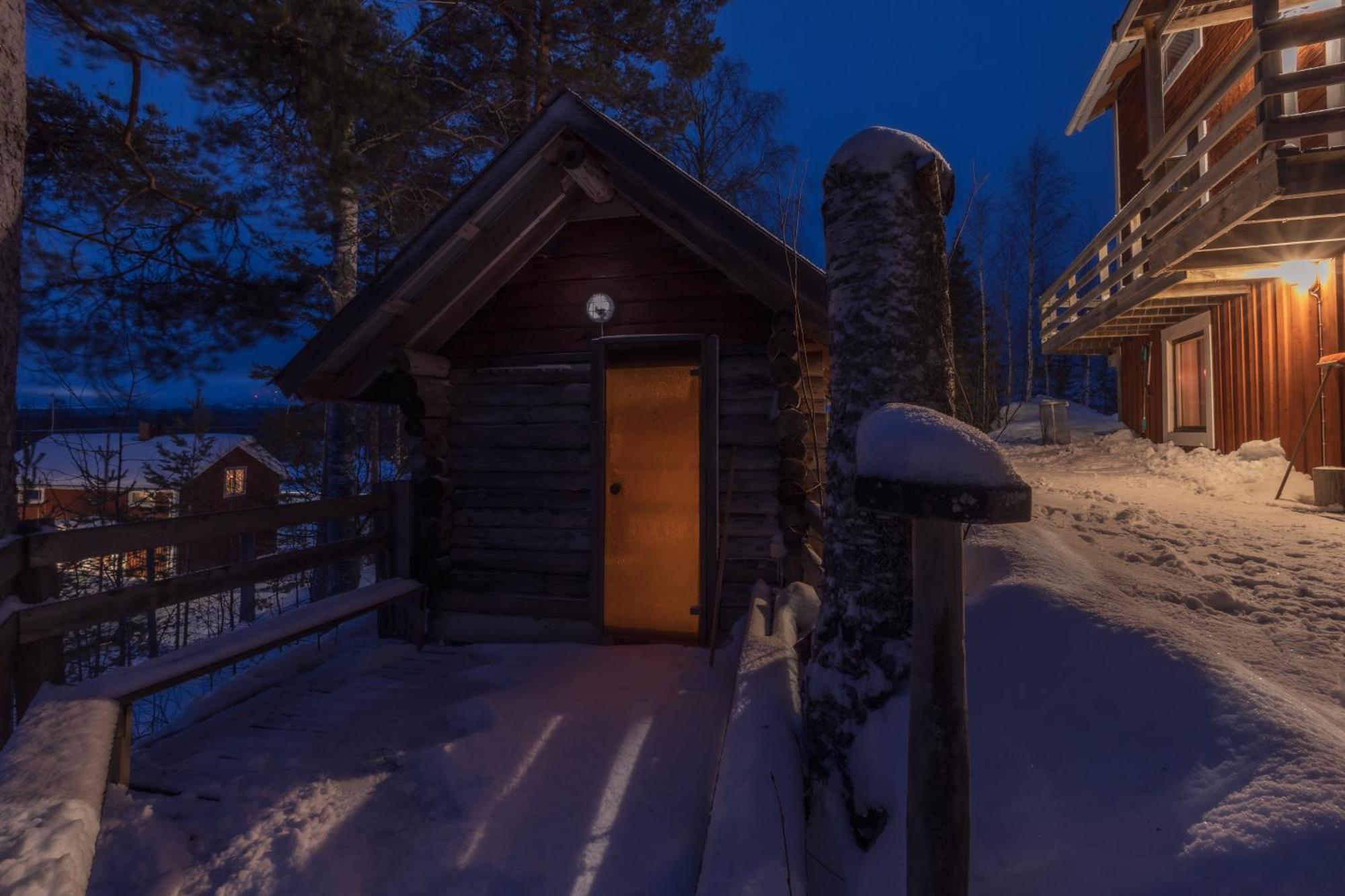 Kalix Riverside Inn, Farm Timbering Экстерьер фото