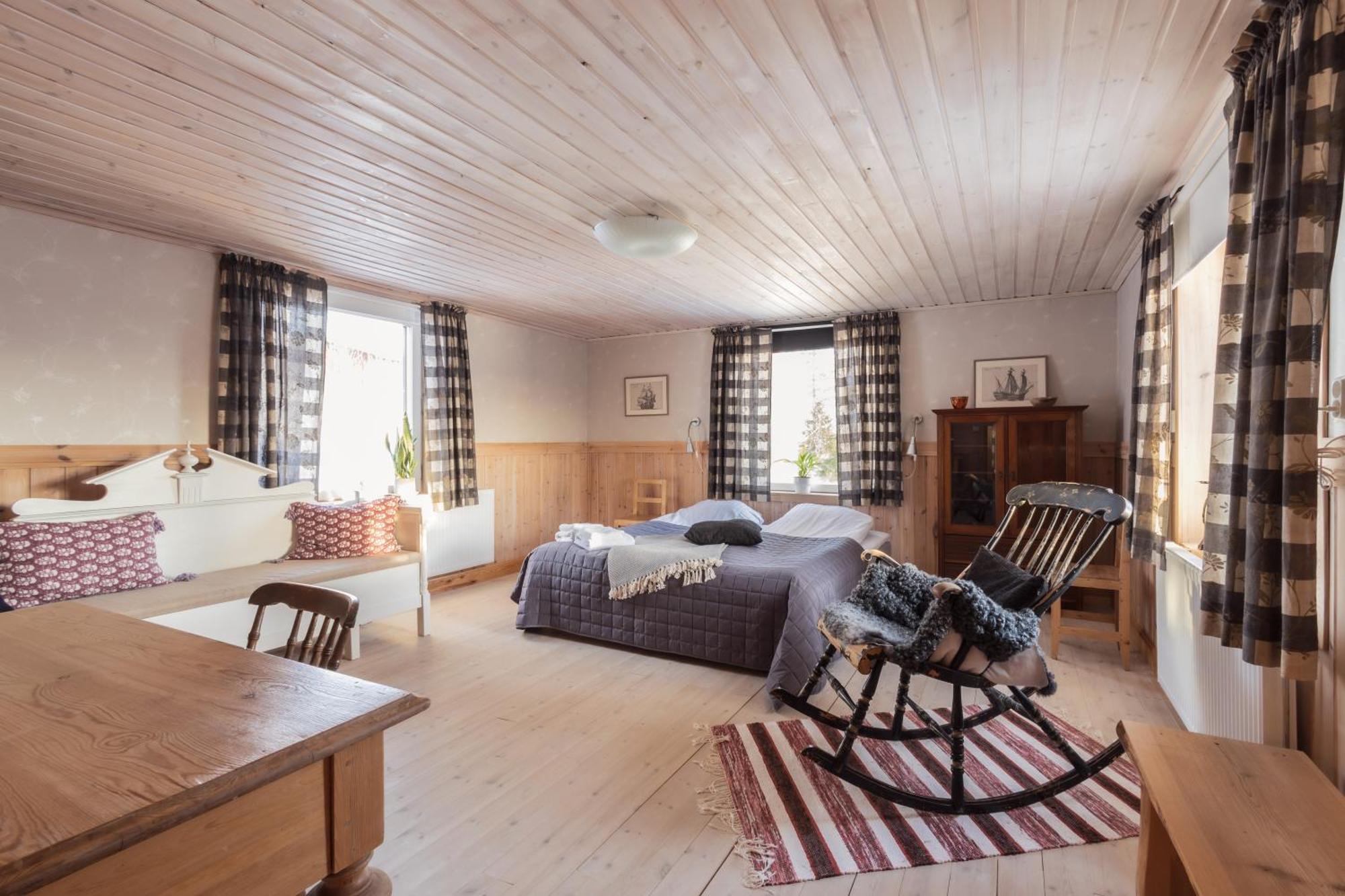 Kalix Riverside Inn, Farm Timbering Экстерьер фото